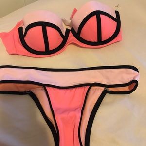Vs bikini 32b and xs bottoms